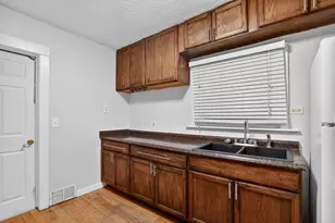 2533 S Washington Ave, Lansing, MI 48910 - Photo 11