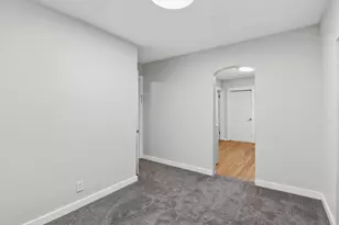 2533 S Washington Ave, Lansing, MI 48910 - Photo 9