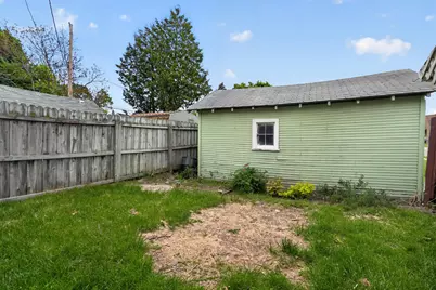 2533 S Washington Avenue, Lansing, MI 48910 - Photo 25