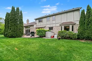 17107 Maple Hill Dr, Northville, MI 48168 - Photo 47