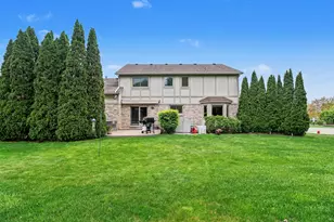 17107 Maple Hill Dr, Northville, MI 48168 - Photo 51