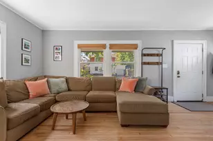 1152 Calvin Ave SE, Grand Rapids, MI 49506 - Photo 7