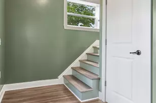 408 Van Raalte Ave, Holland, MI 49423 - Photo 13