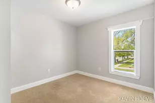 408 Van Raalte Ave, Holland, MI 49423 - Photo 33