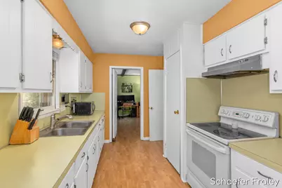949 Diane Street SE, Kentwood, MI 49508 - Photo 11