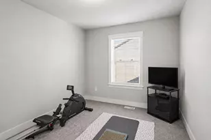 10510 Sunbranch Dr, Holland, MI 49423 - Photo 23