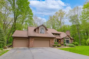 7170 Hawthorn Valley Ave, Kalamazoo, MI 49009 - Photo 3