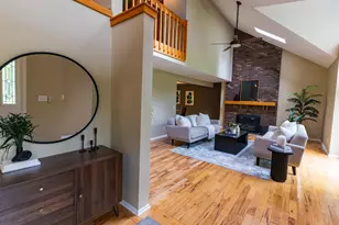 7170 Hawthorn Valley Ave, Kalamazoo, MI 49009 - Photo 7