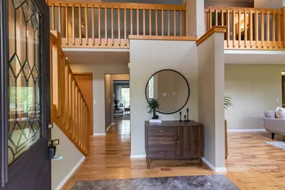 7170 Hawthorn Valley Avenue, Kalamazoo, MI 49009 - Photo 5