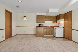 3119 W Maple Villa Dr SE, Grand Rapids, MI 49508 - Photo 21