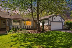 3119 W Maple Villa Dr SE, Grand Rapids, MI 49508 - Photo 1