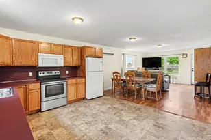 495 W 24th St, Holland, MI 49423 - Photo 13