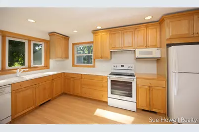 2102 Ontonagon Avenue SE, Grand Rapids, MI 49506 - Photo 9