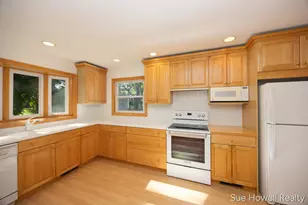 2102 Ontonagon Ave SE, Grand Rapids, MI 49506 - Photo 9