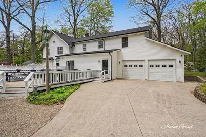 385 Marquette Avenue, Holland, MI 49424 - Photo 7