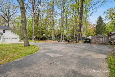 385 Marquette Avenue, Holland, MI 49424 - Photo 5