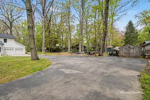 385 Marquette Ave, Holland, MI 49424 - Photo 5