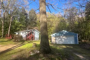 12561 S Sand Beach Dr, Grant, MI 49327 - Photo 9