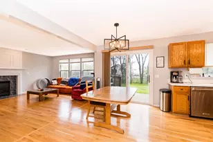 399 Quail Ridge Ct, Waterford, MI 48327 - Photo 11