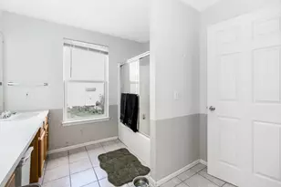 399 Quail Ridge Ct, Waterford, MI 48327 - Photo 21