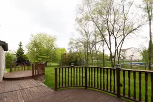 399 Quail Ridge Ct, Waterford, MI 48327 - Photo 37