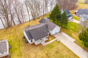 3220 Fairhaven Dr, Allegan, MI 49010 - Photo 5