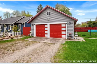 218 N Jackson Street, Spring Lake, MI 49456 - Photo 5