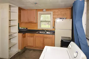 1923 Pleasant Dr, Portage, MI 49002 - Photo 9