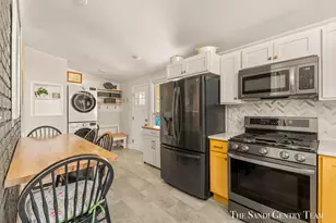 529 Arlington Ave, Grand Haven, MI 49417 - Photo 11