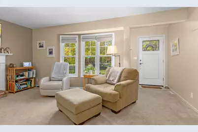 996 Colonial Court, Holland, MI 49423 - Photo 11