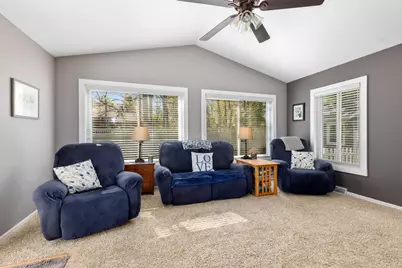 996 Colonial Court, Holland, MI 49423 - Photo 7