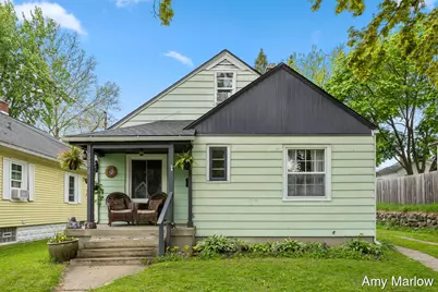 884 Hollywood Street NE, Grand Rapids, MI 49505 - Photo 1