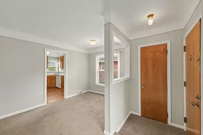 28429 Cleveland, Livonia, MI 48150 - Photo 9