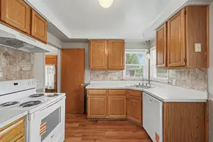28429 Cleveland, Livonia, MI 48150 - Photo 11