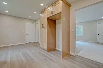 3636 Alida Avenue, Rochester Hills, MI 48309 - Photo 7