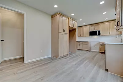 3636 Alida Avenue, Rochester Hills, MI 48309 - Photo 11