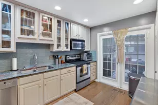 251 W Columbia Ave, Battle Creek, MI 49015 - Photo 7