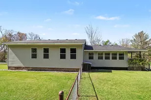 8653 Chain O Lakes Dr, Delton, MI 49046 - Photo 23