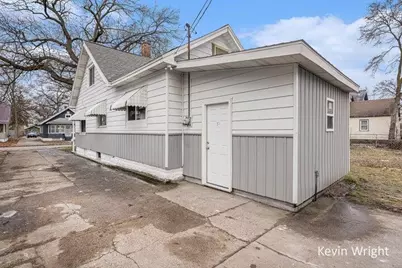 883 Emerson Avenue, Muskegon, MI 49442 - Photo 25