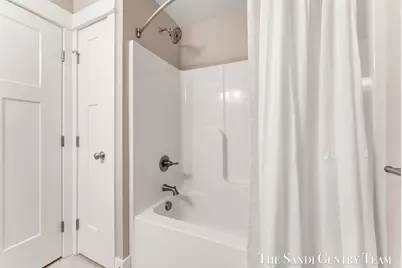 562 Riverbank Circle #15, Zeeland, MI 49464 - Photo 35