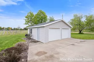 15727 40th Ave, Coopersville, MI 49404 - Photo 7