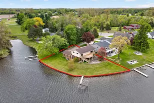 332 Riviera Dr, Brooklyn, MI 49230 - Photo 3