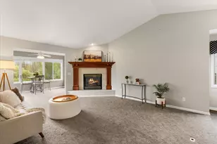 2107 Blue Bell Way NW, Grand Rapids, MI 49504 - Photo 11