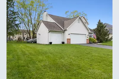 1384 Baywood Circle, Brighton, MI 48116 - Photo 3