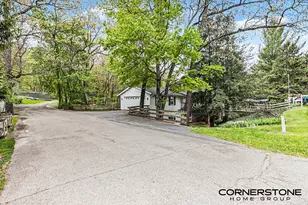 2070 Timberview Dr NE, Grand Rapids, MI 49525 - Photo 27