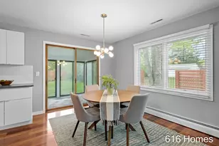 124 Loch Lomond Ave NE, Grand Rapids, MI 49546 - Photo 9
