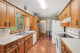 7431 Thomas Ave, Jenison, MI 49428 - Photo 9