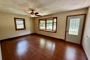 19105 Glendale Cir, Spring Lake, MI 49456 - Photo 7