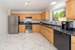 36520 Tom Brown Ct, Westland, MI 48185 - Photo 25