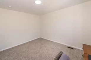 36520 Tom Brown Ct, Westland, MI 48185 - Photo 43